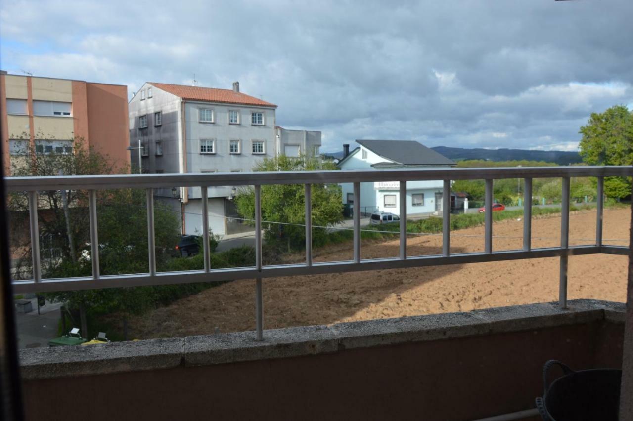 Apartmán Piso Da Empegada Arzúa Exteriér fotografie