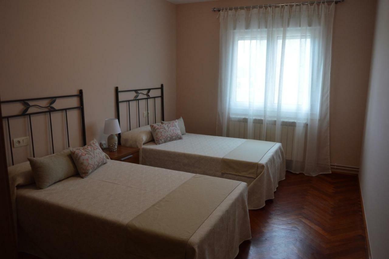 Apartmán Piso Da Empegada Arzúa Exteriér fotografie