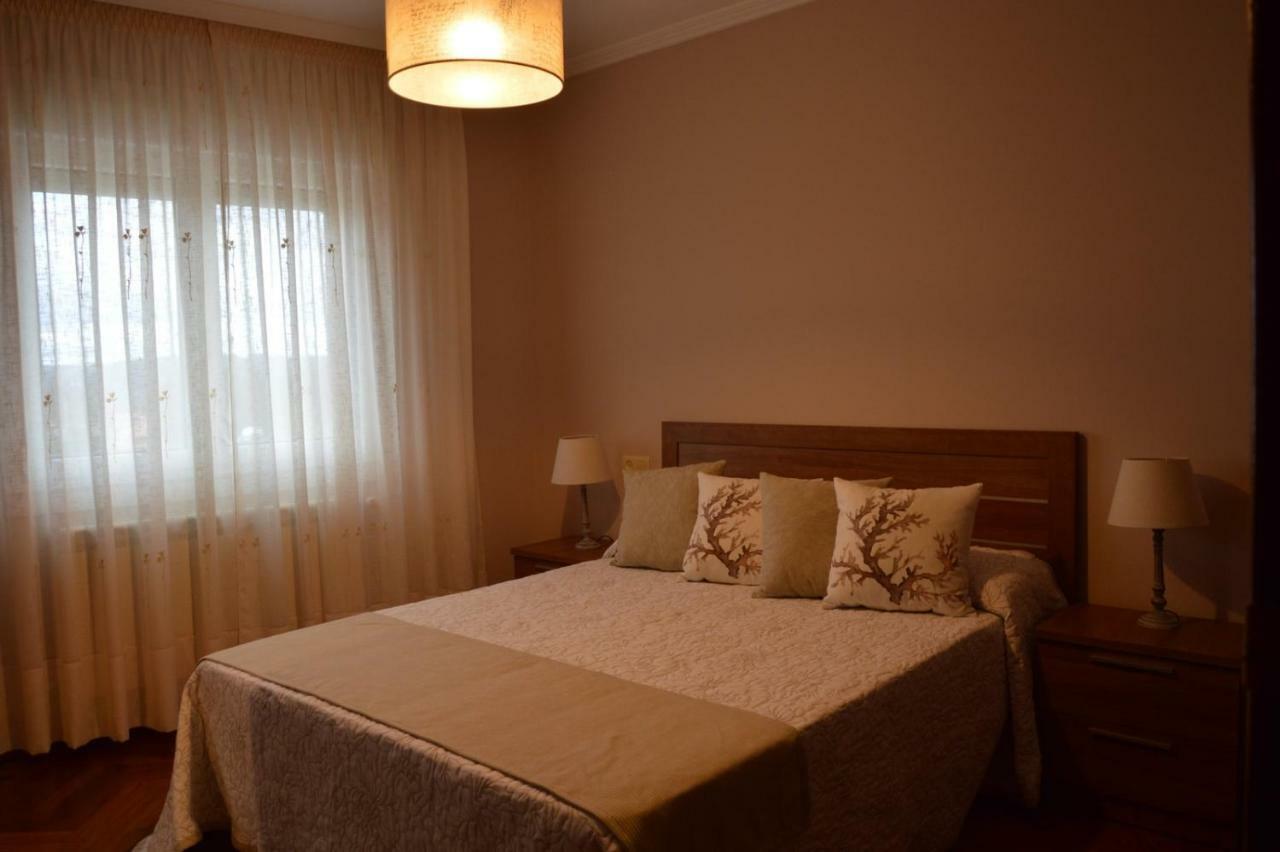 Apartmán Piso Da Empegada Arzúa Exteriér fotografie
