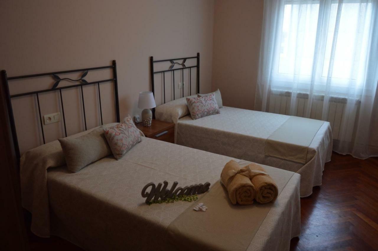 Apartmán Piso Da Empegada Arzúa Exteriér fotografie