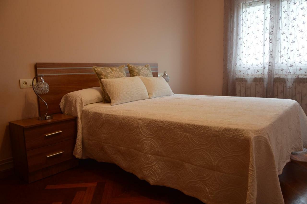 Apartmán Piso Da Empegada Arzúa Exteriér fotografie
