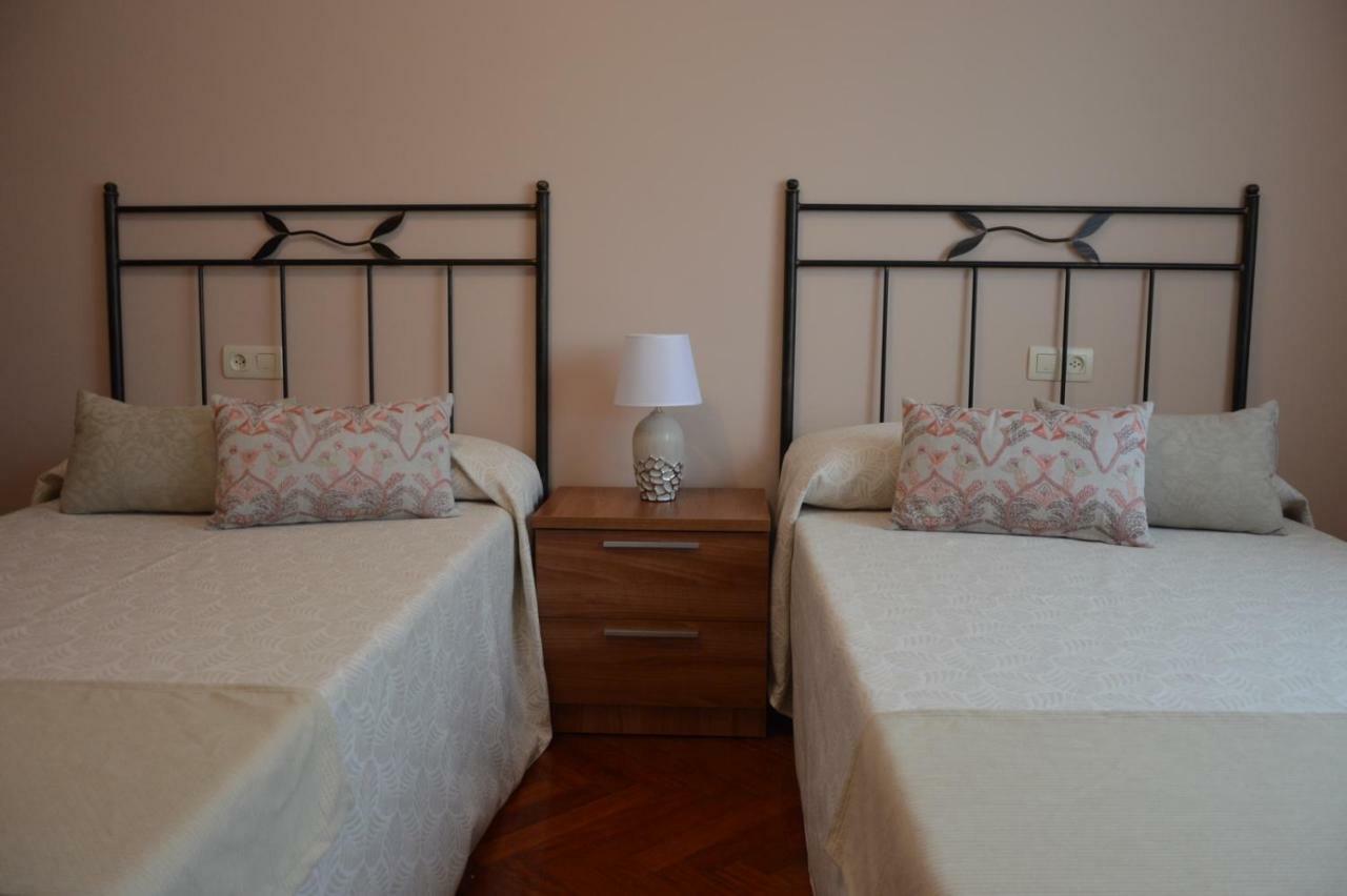 Apartmán Piso Da Empegada Arzúa Exteriér fotografie